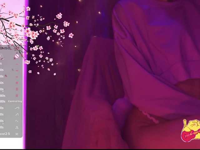 Karo1ina1 live cam on BongaCams