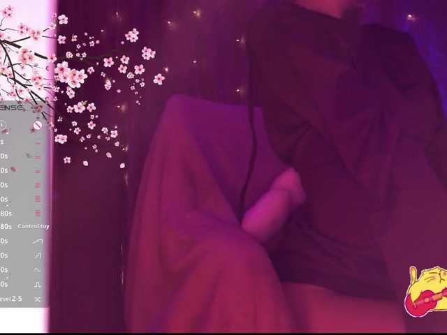 Karo1ina1 live cam on BongaCams