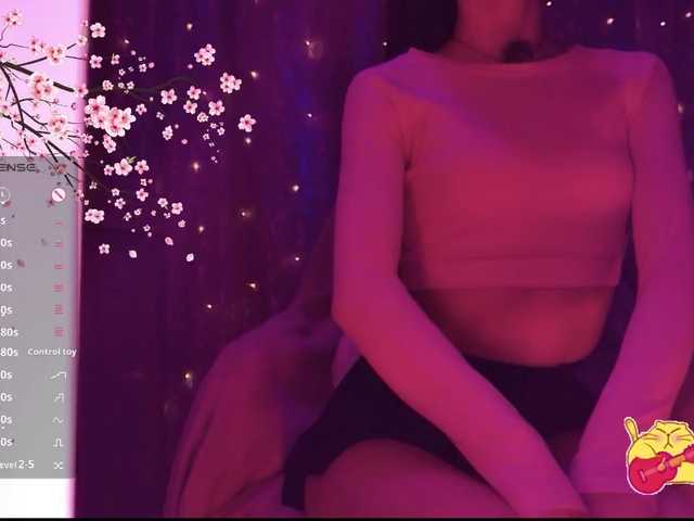 Karo1ina1 live cam on BongaCams