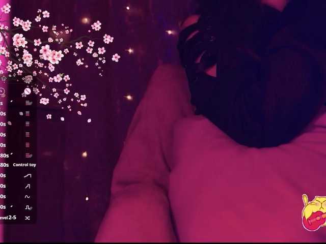 Karo1ina1 live cam on BongaCams