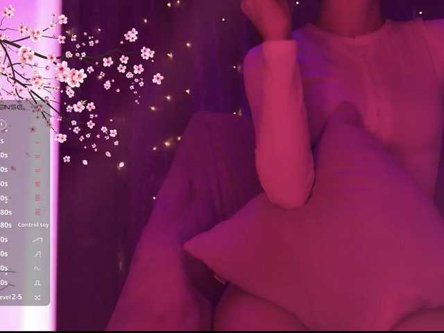 Karo1ina1 live cam on BongaCams