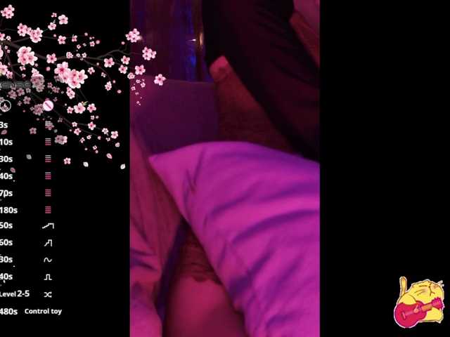 Karo1ina1 live cam on BongaCams