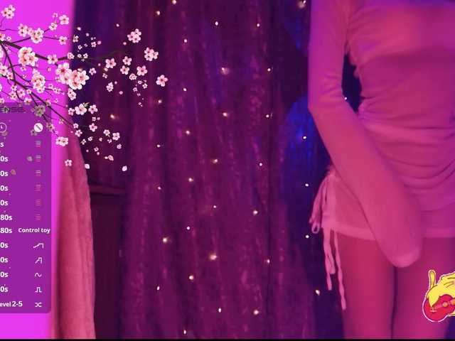 Karo1ina1 live cam on BongaCams