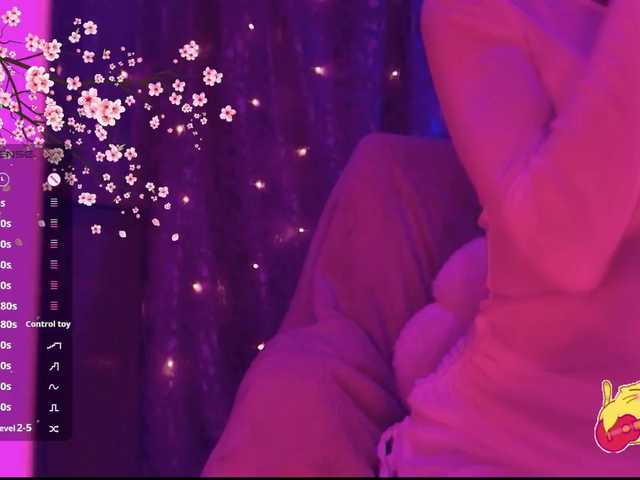 Karo1ina1 live cam on BongaCams