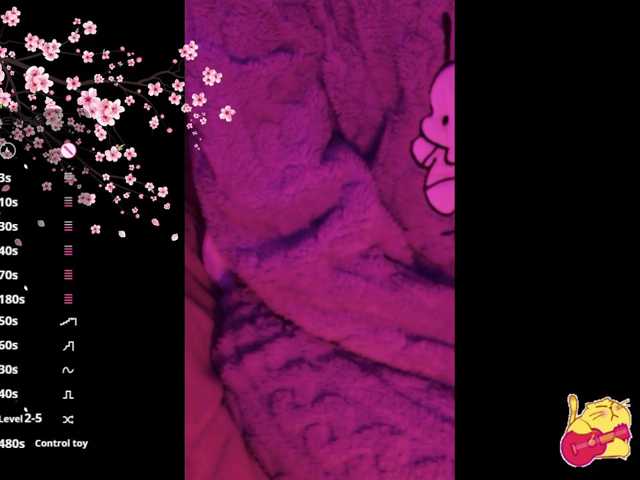 Karo1ina1 live cam on BongaCams