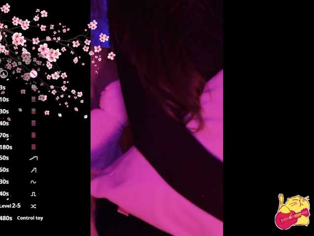 Karo1ina1 live cam on BongaCams