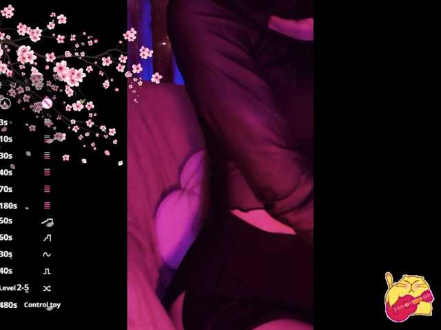 Karo1ina1 live cam on BongaCams