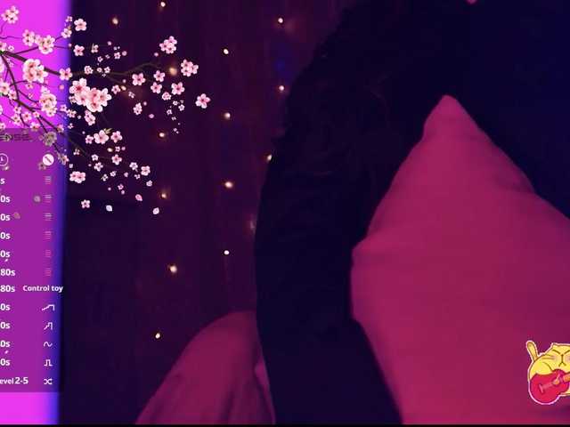 Karo1ina1 live cam on BongaCams