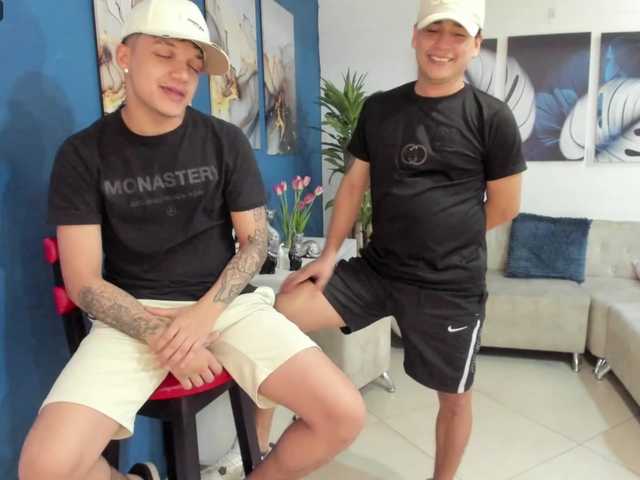 theroomies-secrets live cam on BongaCams