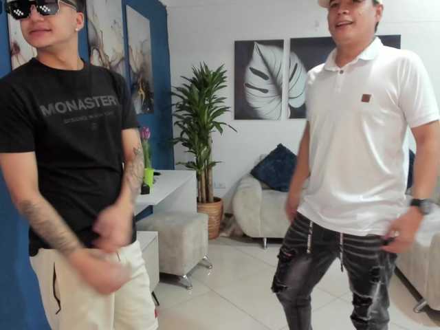 theroomies-secrets live cam on BongaCams