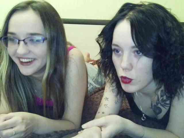 HotsCouple webcam