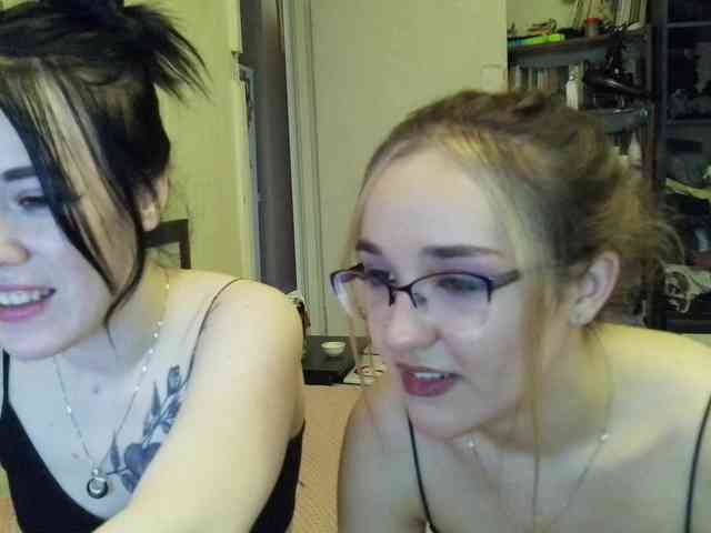 HotsCouple webcam
