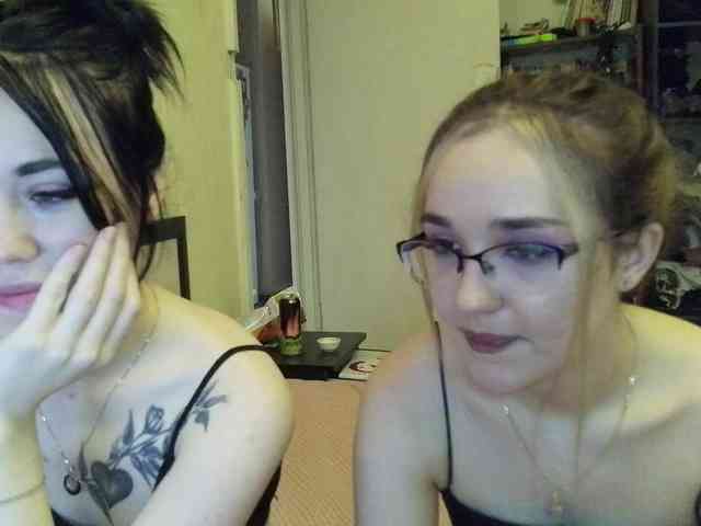 HotsCouple webcam