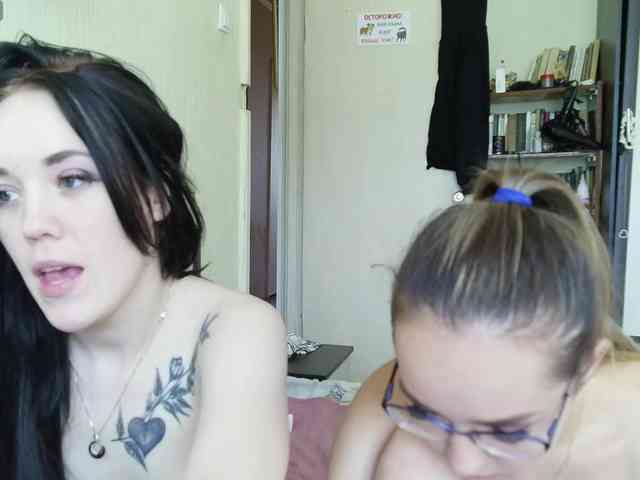 HotsCouple webcam