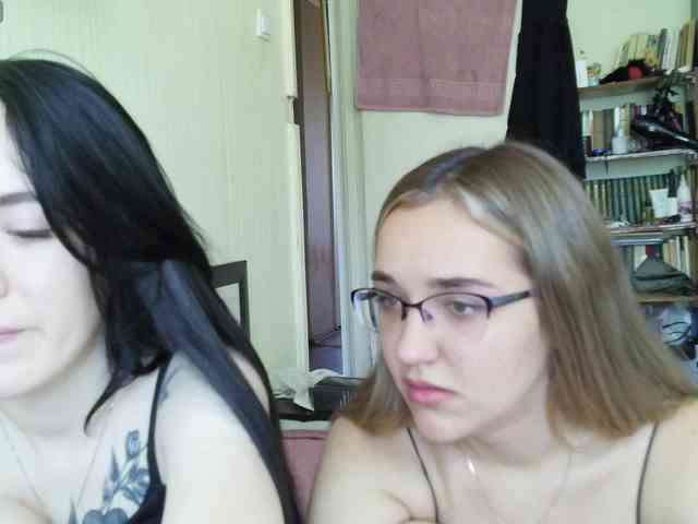HotsCouple webcam
