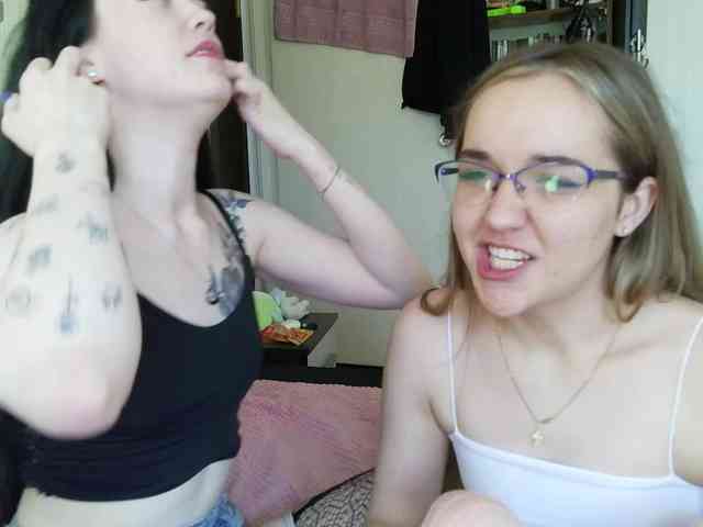 Модель: HotsCouple