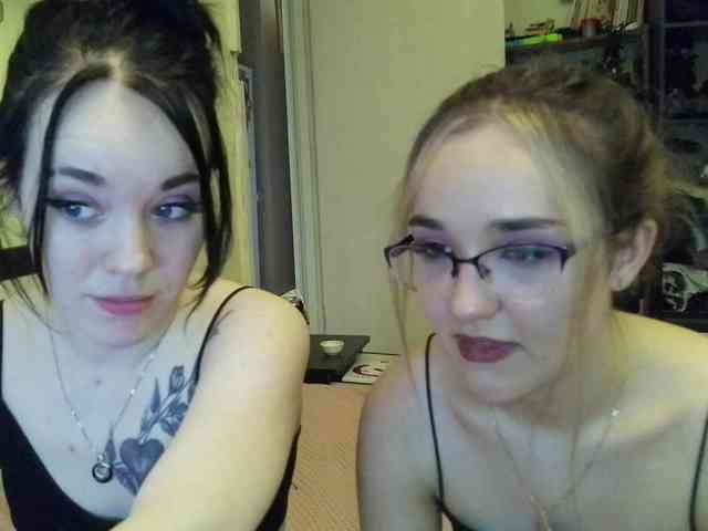 HotsCouple webcam