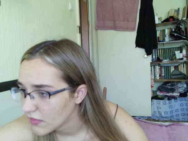 Hotscouple's cam show statistics and live stream