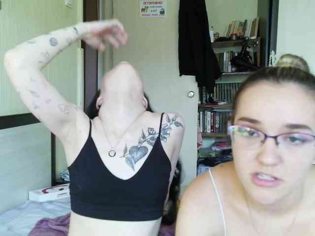 HotsCouple webcam