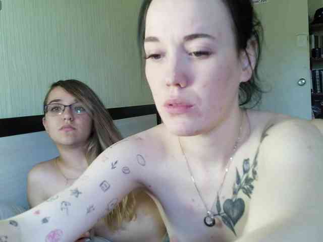 HotsCouple webcam
