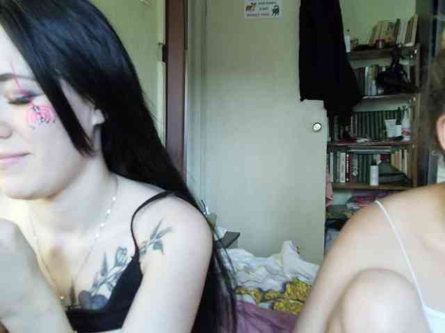 HotsCouple webcam