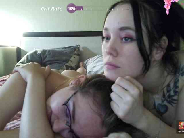 Model: HotsCouple