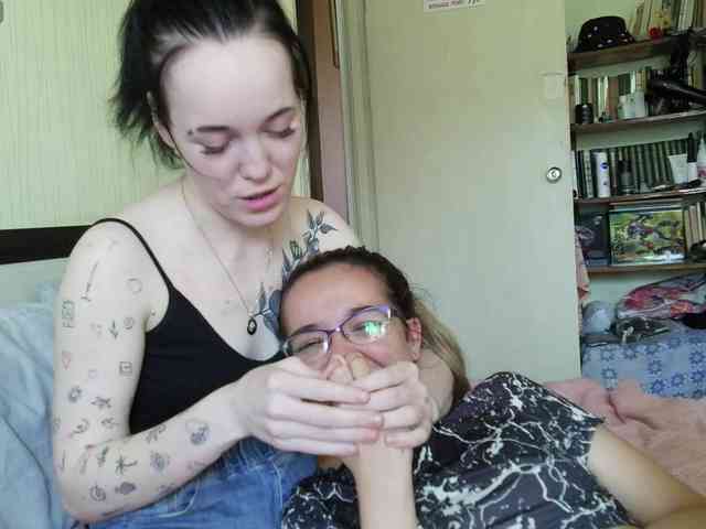 HotsCouple webcam