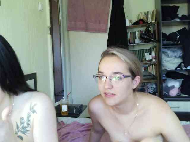 HotsCouple webcam