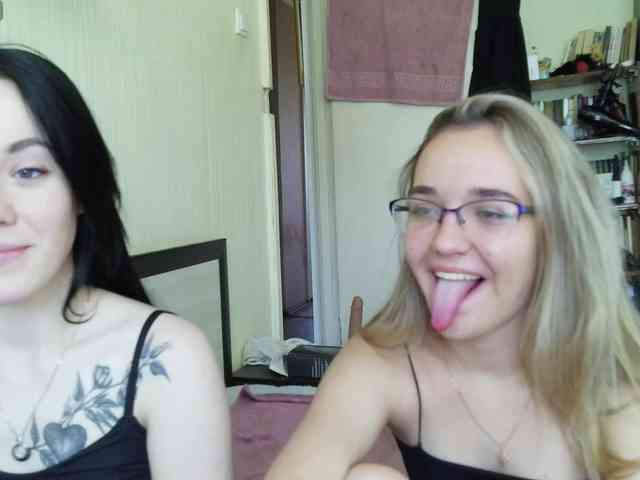 HotsCouple webcam