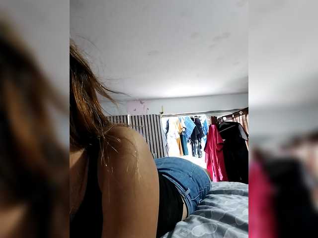 Jazzy1 live cam on BongaCams