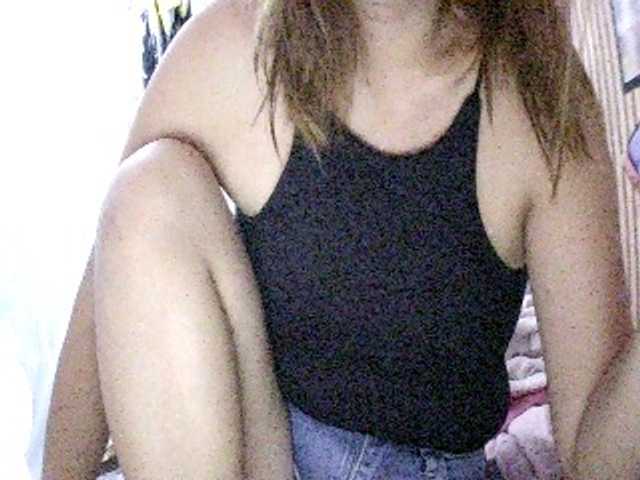 Jazzy1 live cam on BongaCams