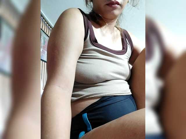 Jazzy1 live cam on BongaCams