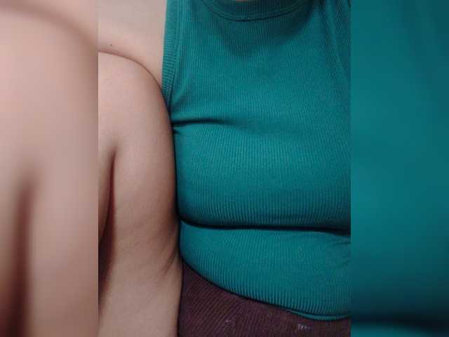 Jazzy1 live cam on BongaCams