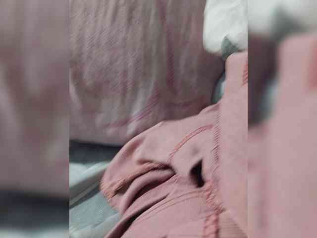 Jazzy1's cam show statistics and live stream