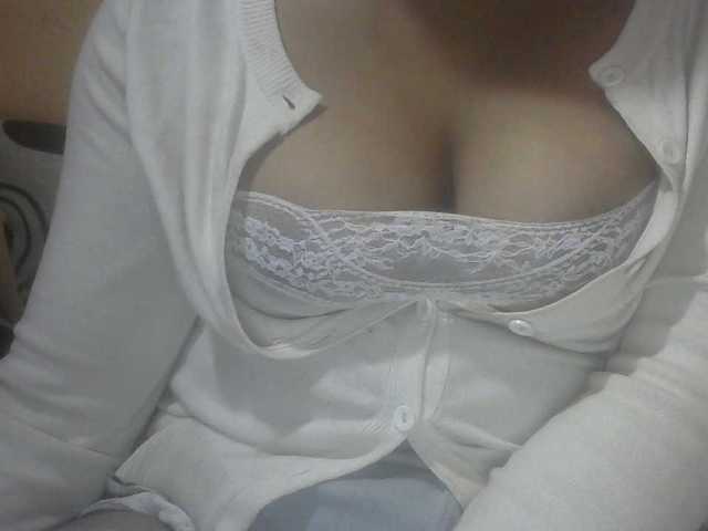 Janahhot live cam on BongaCams