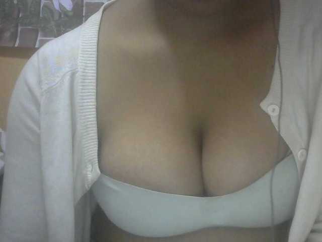 Janahhot live cam on BongaCams