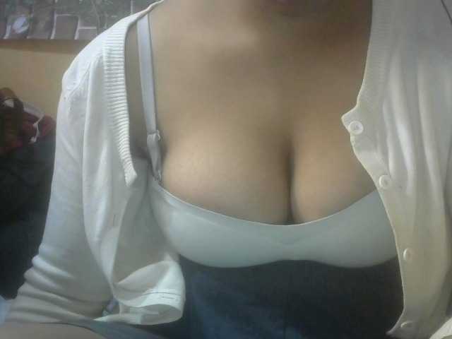 Janahhot live cam on BongaCams