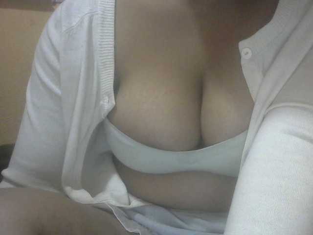 Janahhot live cam on BongaCams