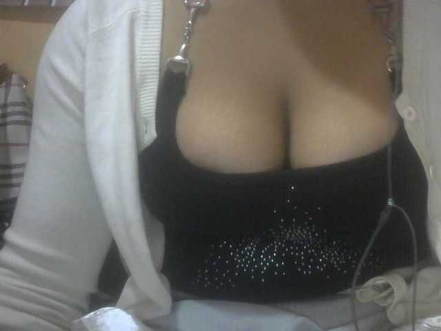 Janahhot live cam on BongaCams