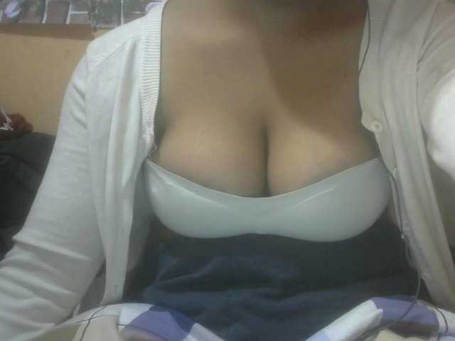 Janahhot live cam on BongaCams