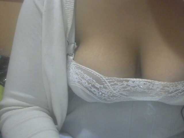 Janahhot live cam on BongaCams