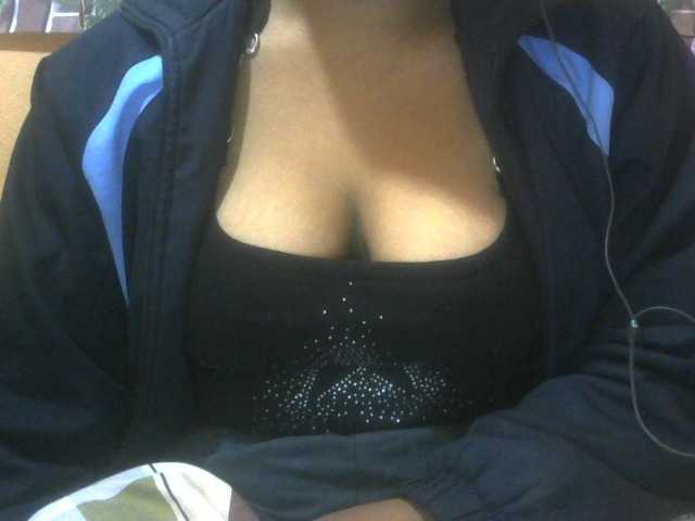 Janahhot live cam on BongaCams