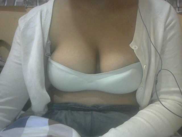 Janahhot live cam on BongaCams