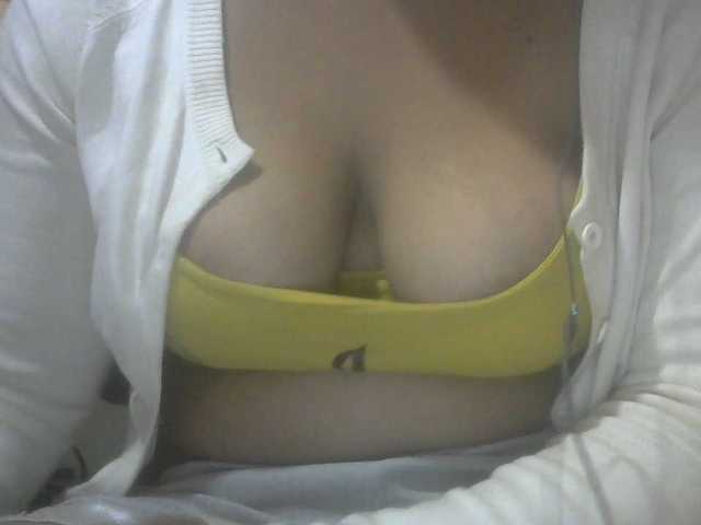 Janahhot live cam on BongaCams
