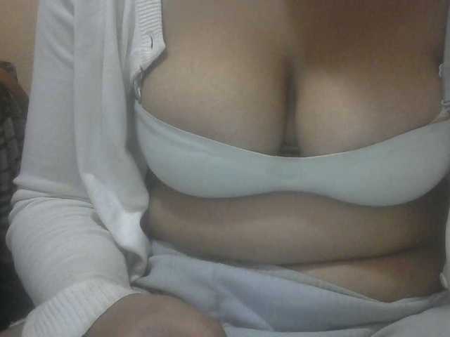 Janahhot live cam on BongaCams