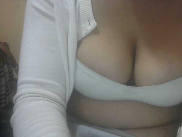 Janahhot live cam on BongaCams