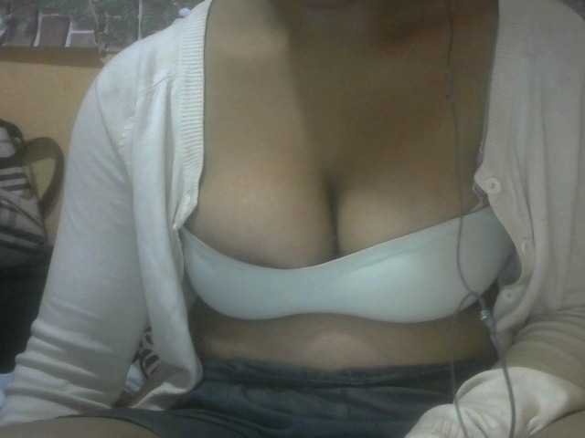 Janahhot live cam on BongaCams