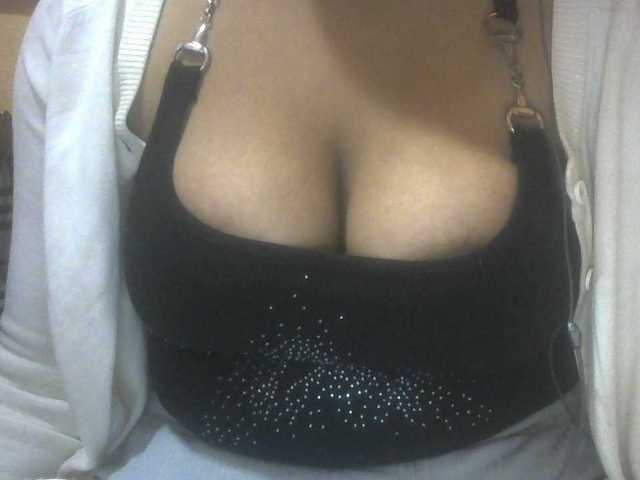 Janahhot live cam on BongaCams