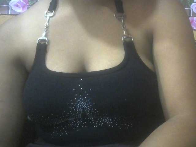 Janahhot live cam on BongaCams