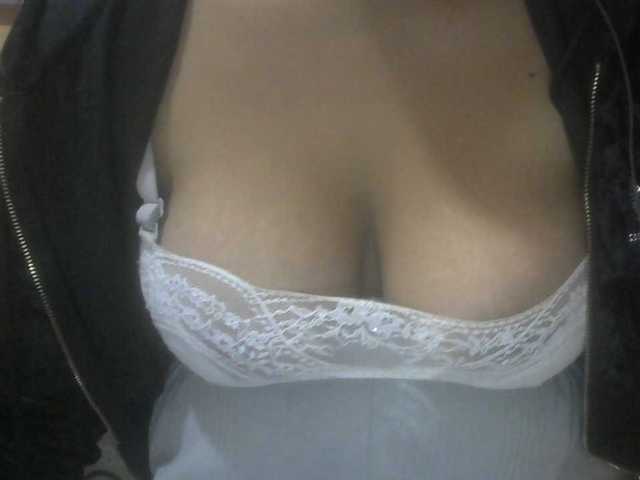 Janahhot live cam on BongaCams